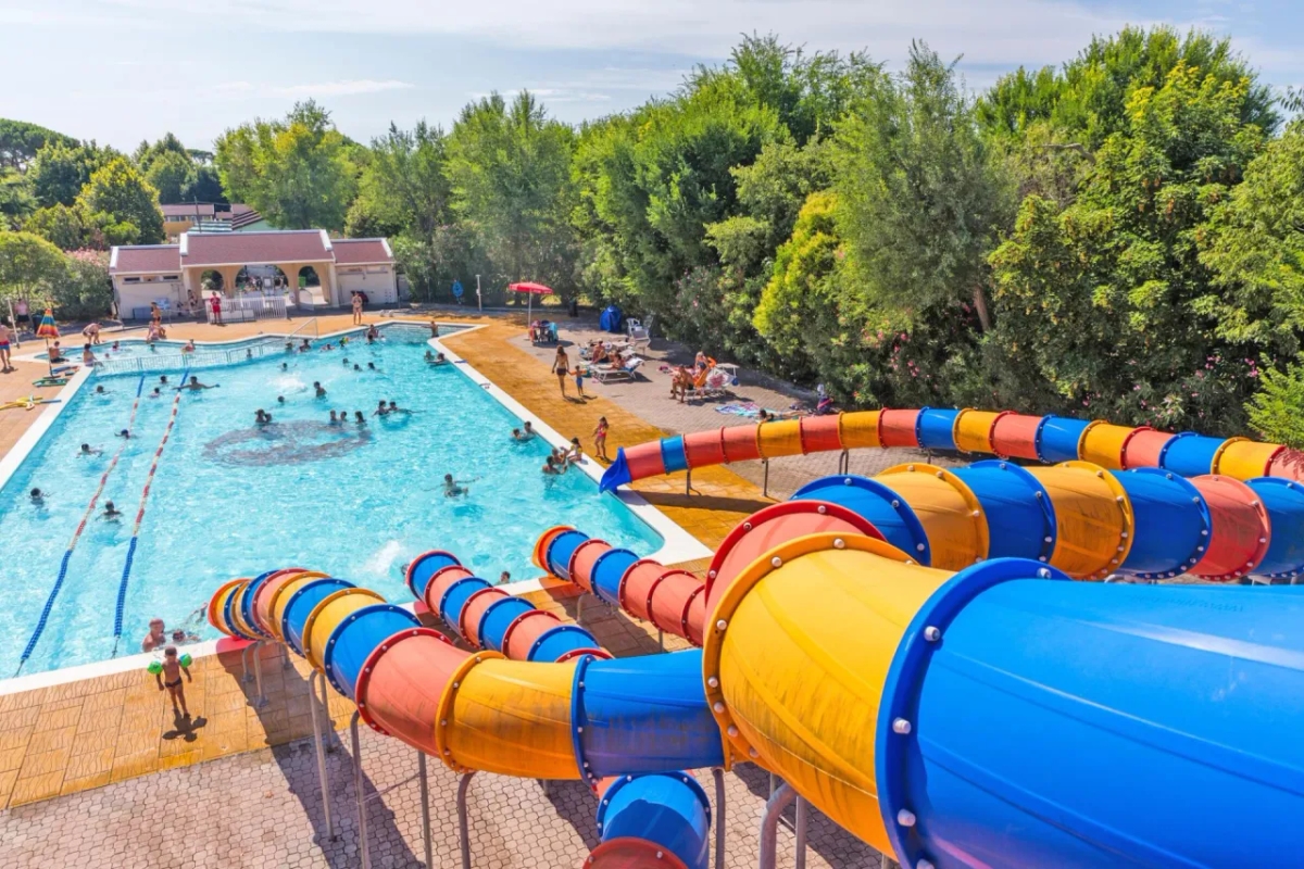 Najlepsze kempingi we Włoszech dla rodzin z dziećmi i atrakcjami